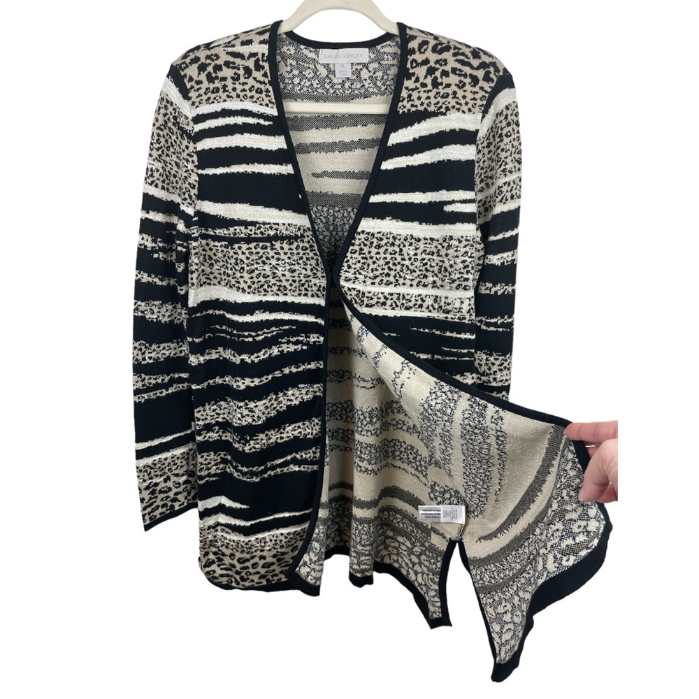 Laura Ashley Cheetah/ Zebra Print Cardigan Sweater Size Petite Large - Picture 5 of 12